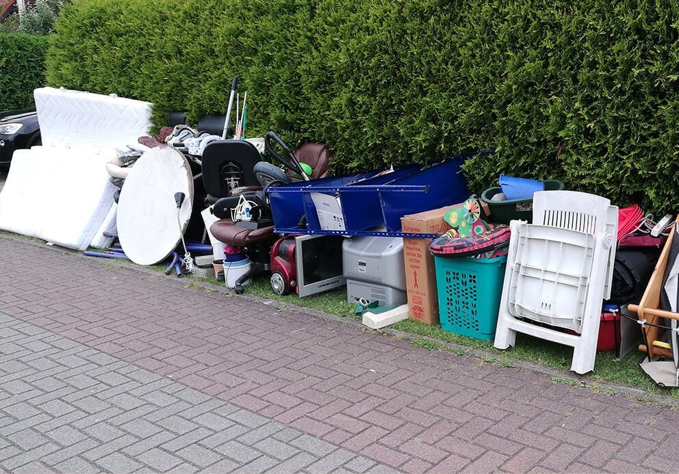 bullky-waste-and-furniture-collection-Dunnington-driveway