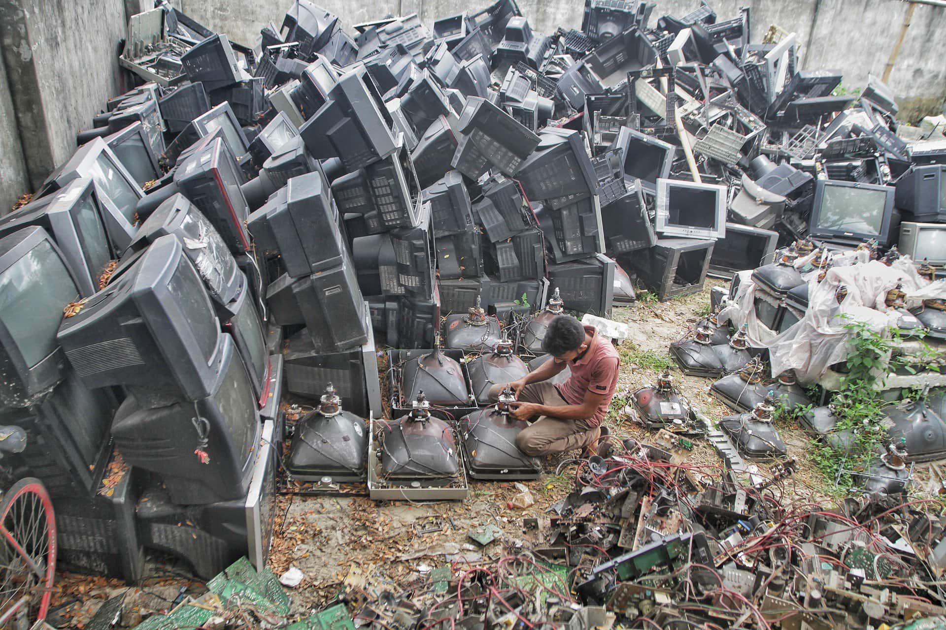 e-waste-Blog-illegally shipped to other countries